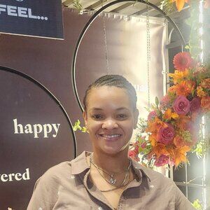 Meet your Posher, NikNak